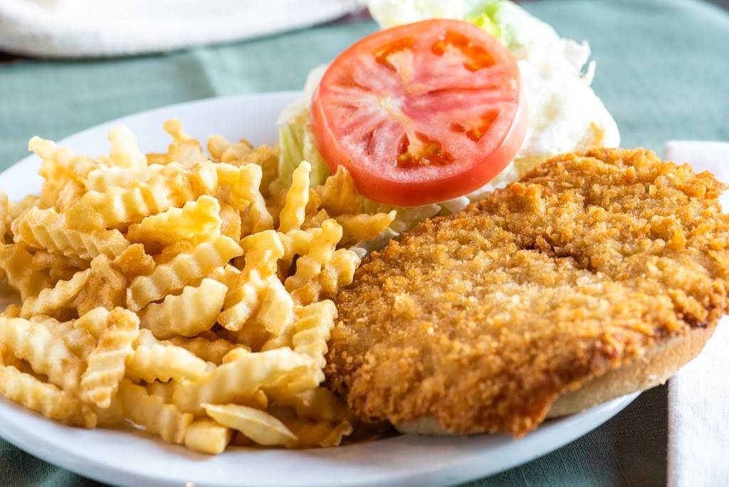 The Pickle Lounge and Northside Lanes | restaurant | 1776 Independence Parkway, Hartford City, IN 47348, USA | 7653474186 OR +1 765-347-4186