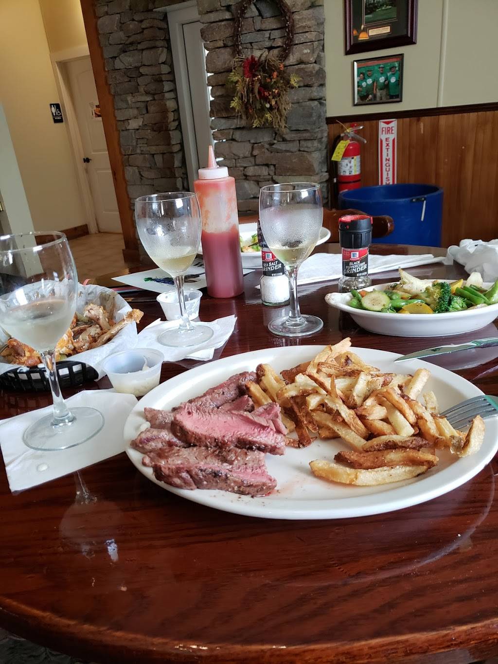 The Loft Cafe & Pub | restaurant | 111 Joel Wright Dr, Hendersonville, NC 28792, USA | 8285959997 OR +1 828-595-9997