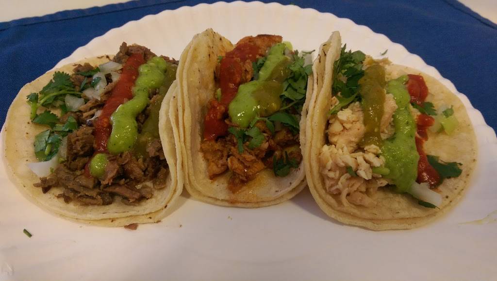 Burritos House | restaurant | 1205 La Crosse St, La Crosse, WI 54601, USA | 6087821622 OR +1 608-782-1622