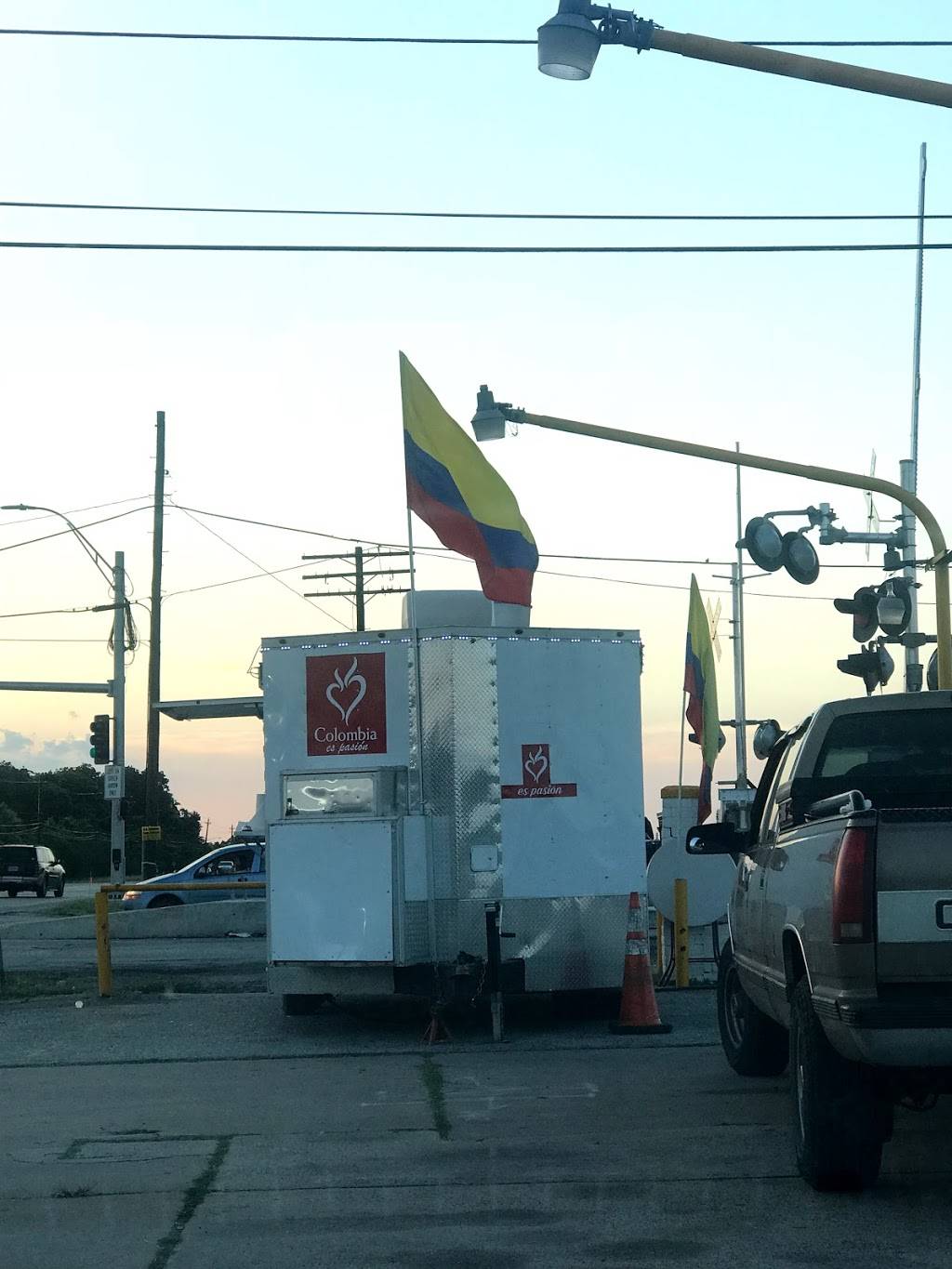 Pique Pues Food Truck | restaurant | 8609-8551 Galveston Rd, Houston, TX 77034, USA | 8324257575 OR +1 832-425-7575