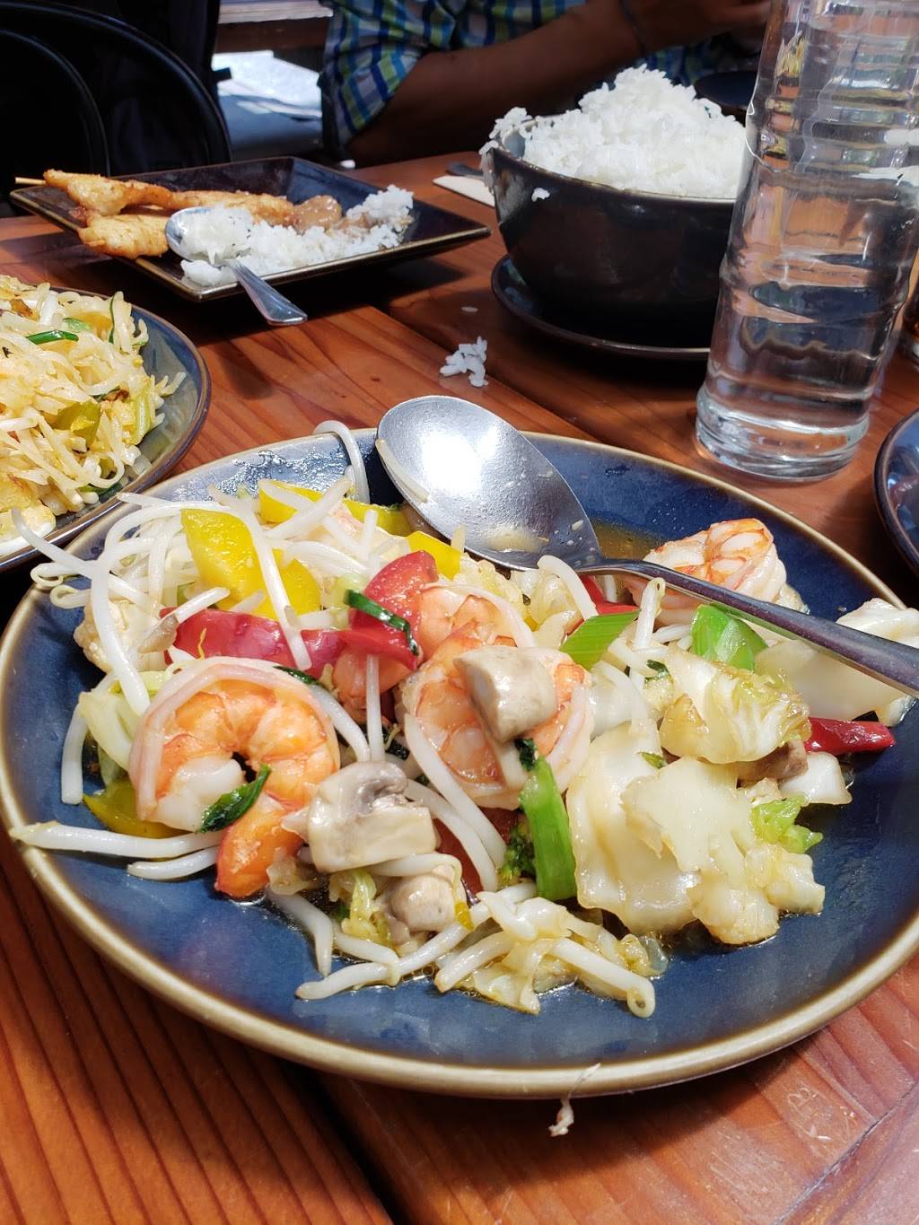 Sophias | Thai Bar & Kitchen | restaurant | 129 E St, Davis, CA 95616, USA | 5307584333 OR +1 530-758-4333