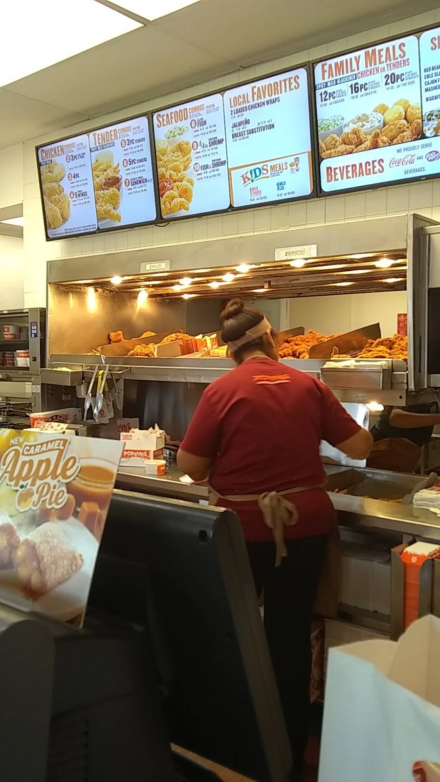 Popeyes Louisiana Kitchen | restaurant | 12102 Georgia Ave, Glenmont, MD 20902, USA | 3019423501 OR +1 301-942-3501