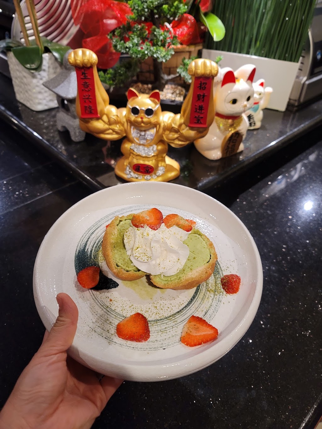 Yuuko sushi | restaurant | 8851 Garden Grove Blvd #113, Garden Grove, CA 92844, USA | 7145915201 OR +1 714-591-5201