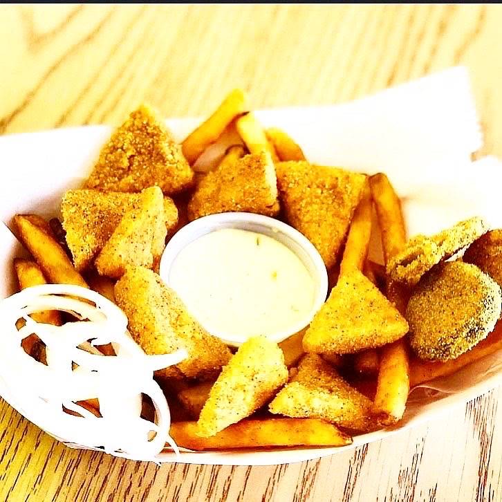 CCs Vegan Spot | restaurant | 231 E Delmar Ave, Alton, IL 62002, USA | 6184338300 OR +1 618-433-8300