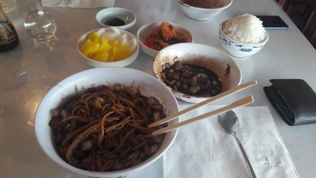 Captain Ds | restaurant | 2386 E South Blvd, Montgomery, AL 36116, USA | 3342885600 OR +1 334-288-5600