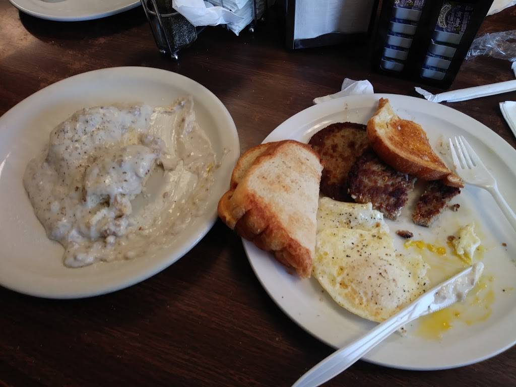 Kelleys Pizza & Grill | restaurant | 100 E Maple St, McBain, MI 49657, USA | 2318252244 OR +1 231-825-2244