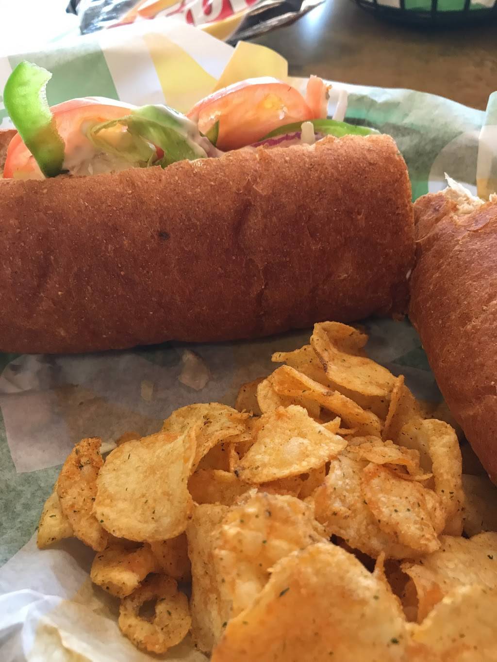 Subway | restaurant | 4040 Bissonnet St, Houston, TX 77005, USA | 7136683774 OR +1 713-668-3774