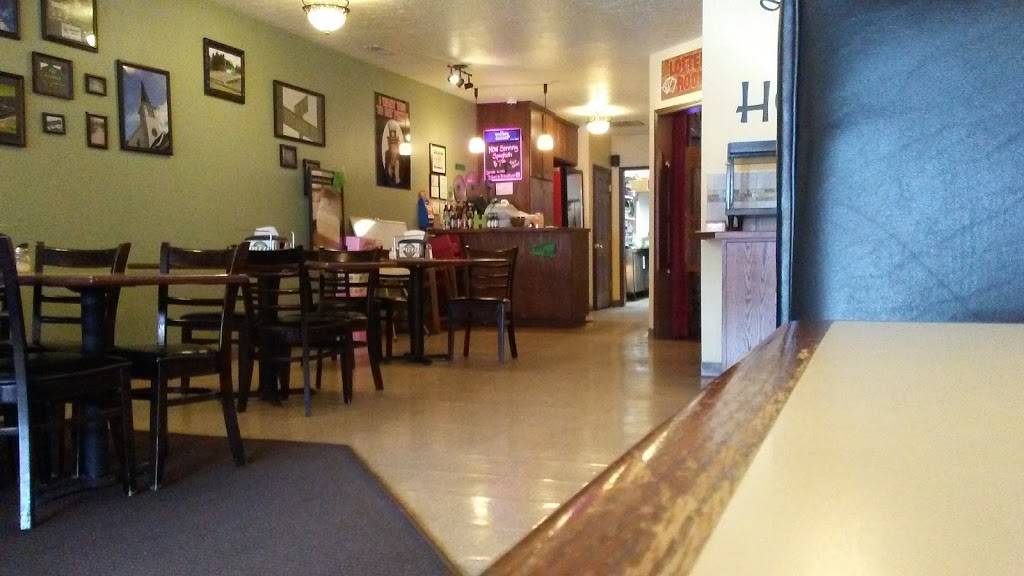 Hometown Pizza | restaurant | 109 E A St, Rainier, OR 97048, USA | 5035563700 OR +1 503-556-3700