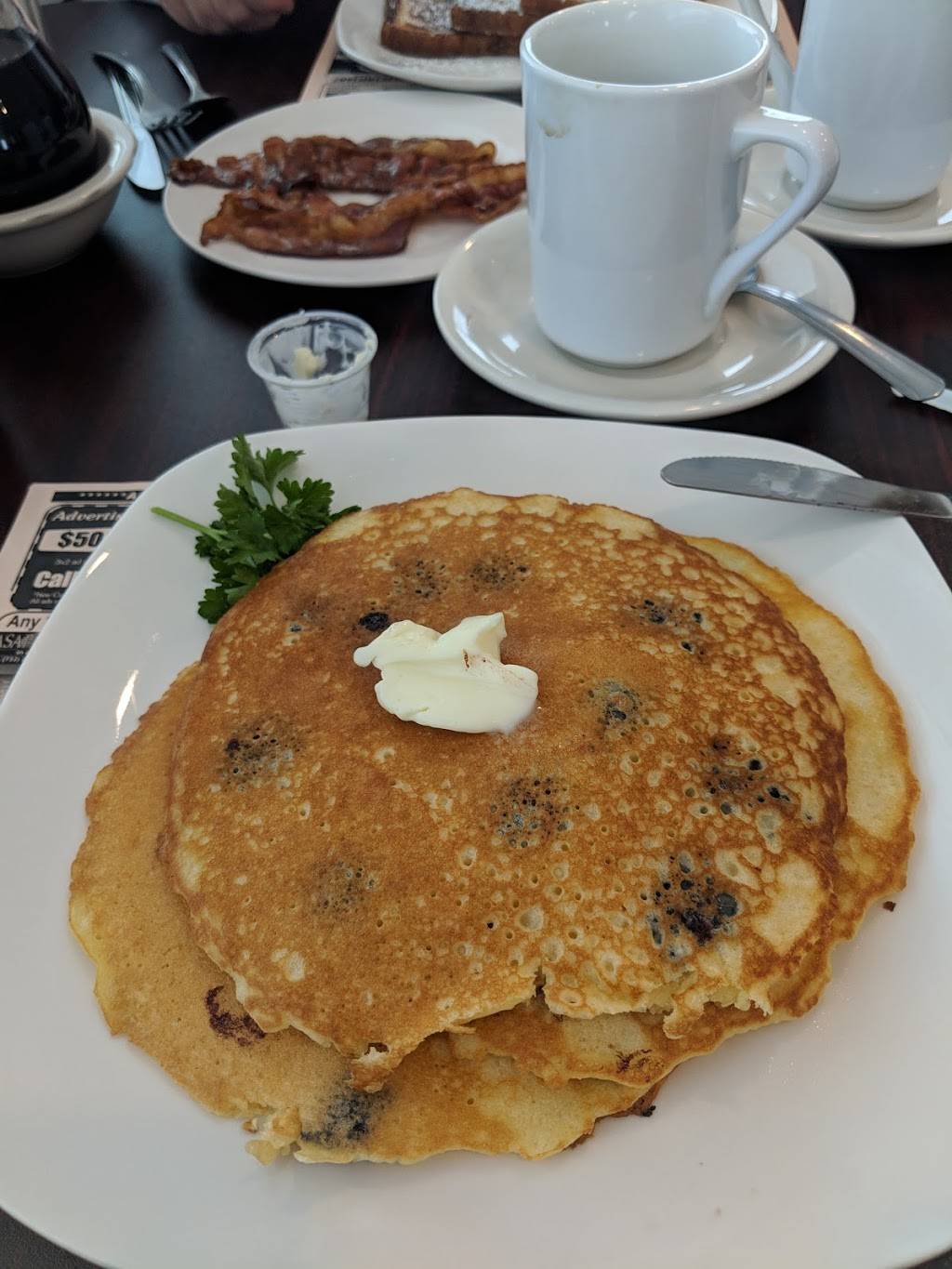 Captains Table | restaurant | 35 Broadway, Point Pleasant Beach, NJ 08742, USA | 7327033905 OR +1 732-703-3905