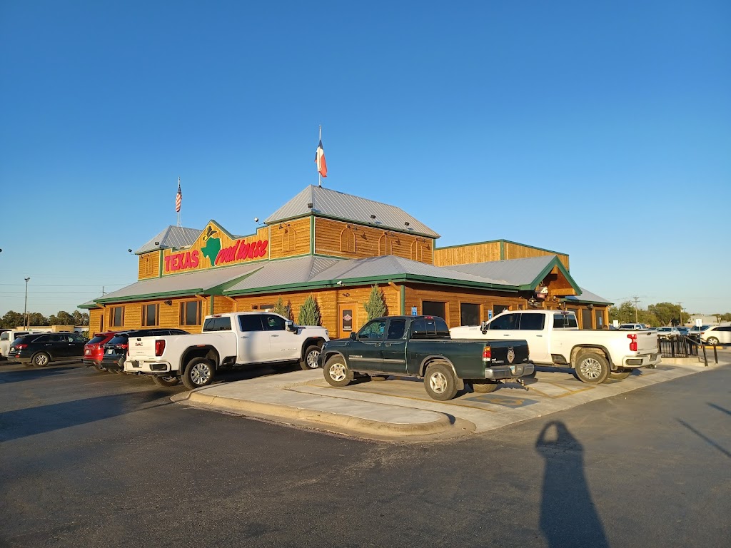 Texas Roadhouse | restaurant | 1381 S Danville Dr, Abilene, TX 79605, USA | 3256900145 OR +1 325-690-0145