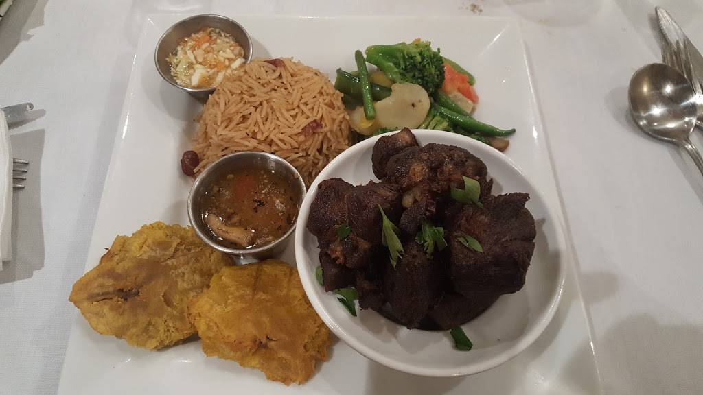 Bistro La Coquille | restaurant | 209 Boulevard des Laurentides, Laval, QC H7G 2T7, Canada | 4509335009 OR +1 450-933-5009