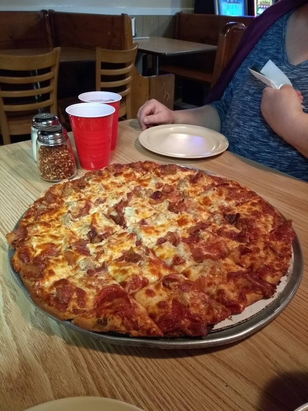 Joes Pizzeria | restaurant | 57 N Wolf Rd, Wheeling, IL 60090, USA | 8475378110 OR +1 847-537-8110