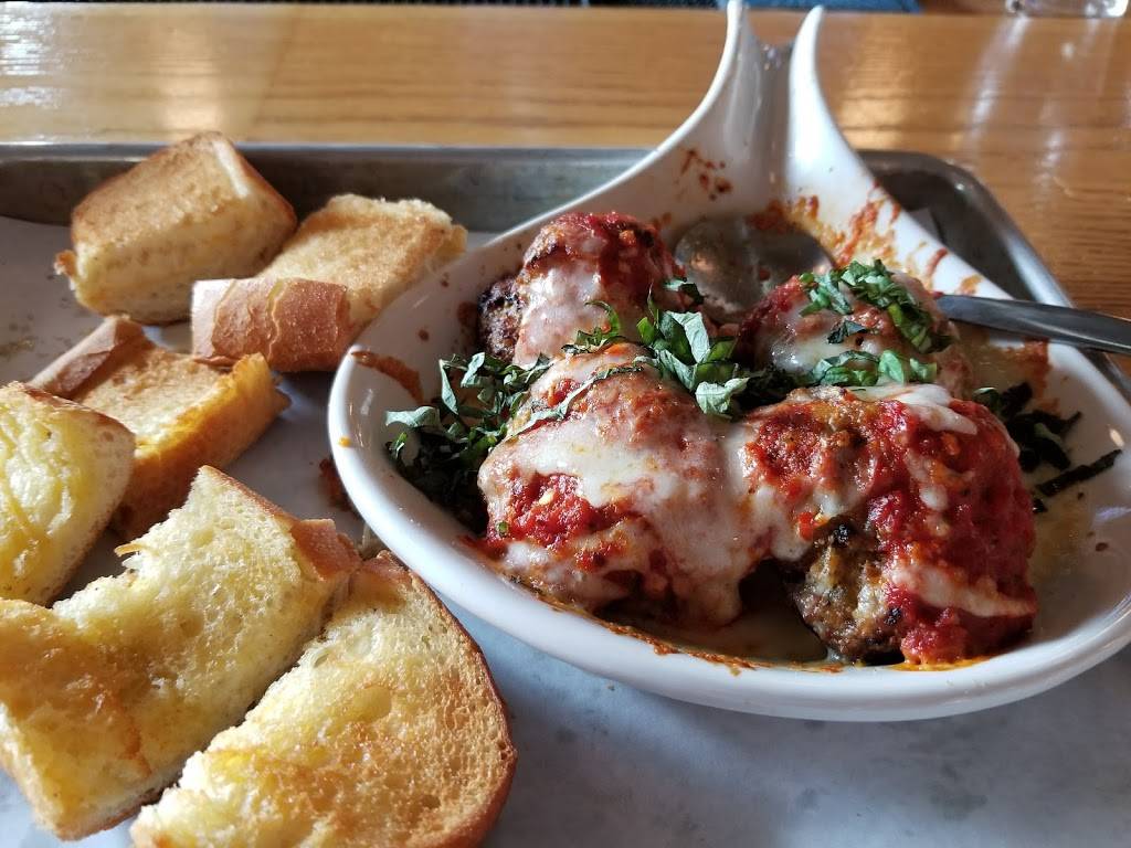 Thr3e Wise Men Brewing Co. | restaurant | 2034, 1021 Broad Ripple Ave, Indianapolis, IN 46220, USA | 3172555151 OR +1 317-255-5151