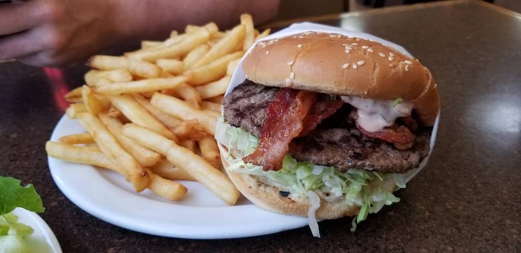 Harrys Cafe | restaurant | 748 Ramona Expy, Perris, CA 92571, USA | 9519437200 OR +1 951-943-7200