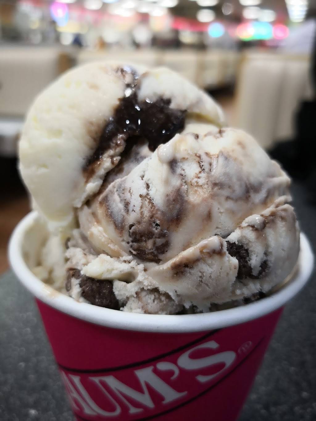 Braums Ice Cream & Burger Restaurant | restaurant | 2005 W Parker Rd, Plano, TX 75023, USA | 9725963358 OR +1 972-596-3358