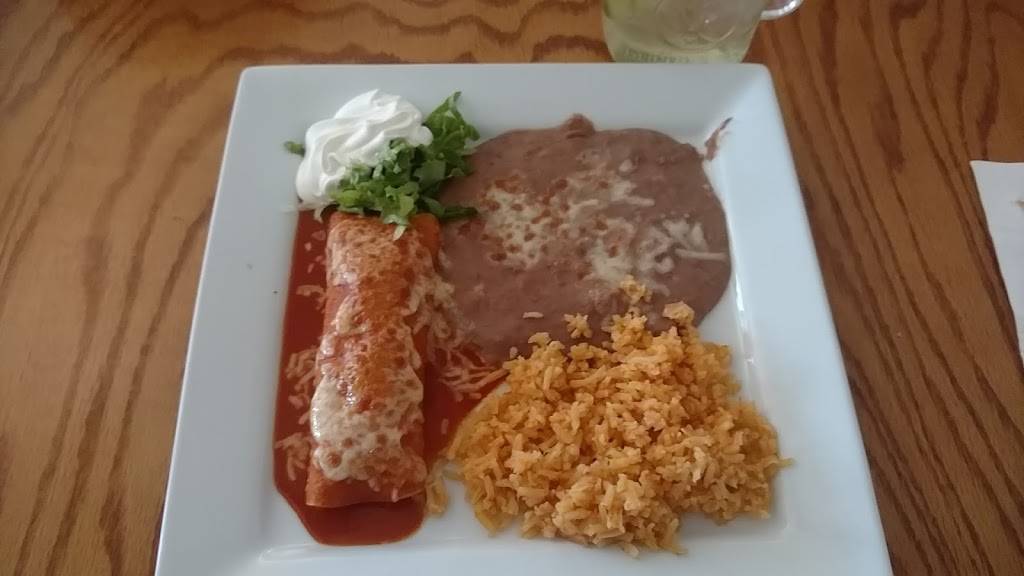 Lenas Cantina | restaurant | 165 E Sierra Ave, Portola, CA 96122, USA | 5308325360 OR +1 530-832-5360