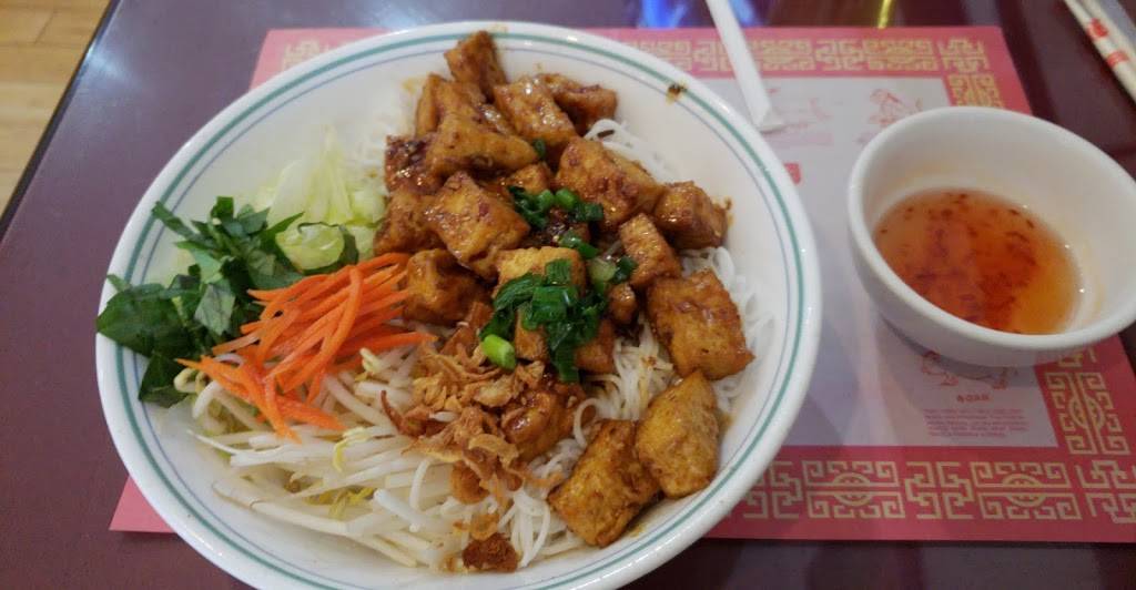 Pho Vinh Long | restaurant | 3111, 601 D St, South Charleston, WV 25303, USA | 3047207333 OR +1 304-720-7333