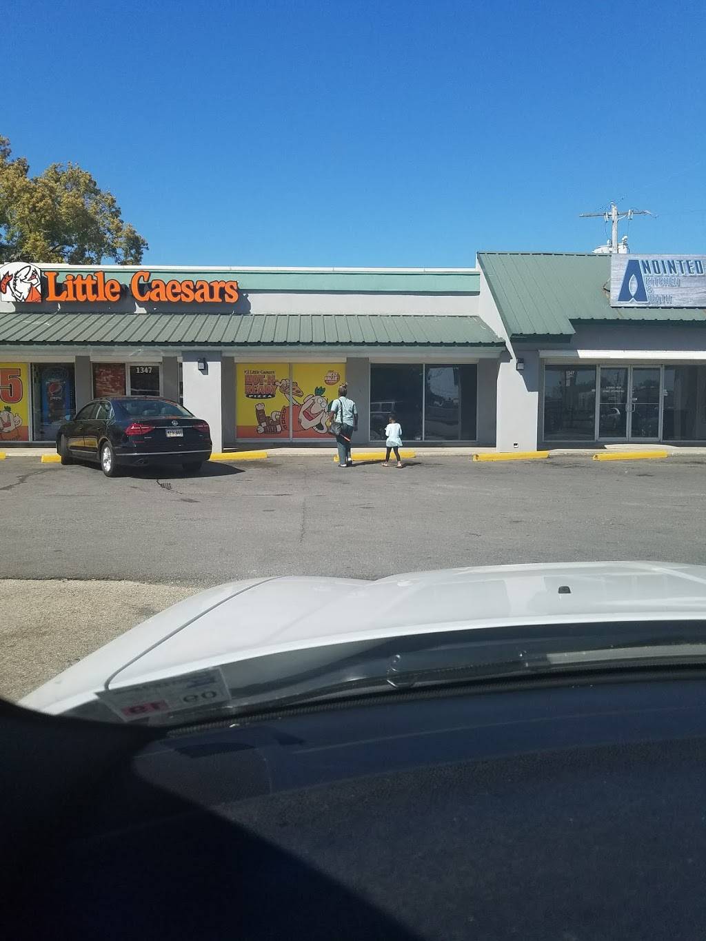 Little Caesars Pizza | meal takeaway | 1347 Westbank Expy, Westwego, LA 70094, USA | 5043222457 OR +1 504-322-2457