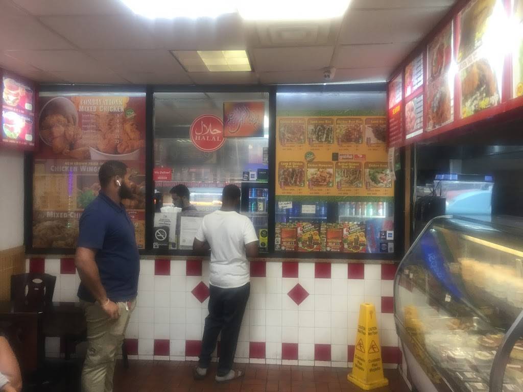 Halal New Crown Fried Chicken | restaurant | 6826 Market St, Upper Darby, PA 19082, USA | 6103525800 OR +1 610-352-5800