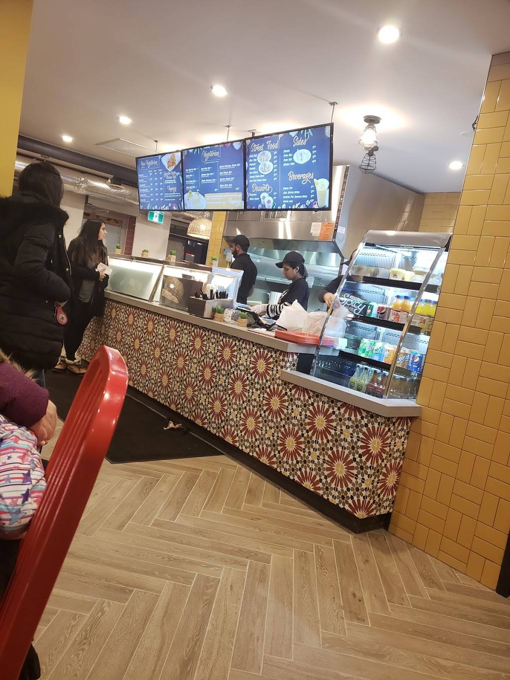 Butter Chicken Roti - Mississauga | restaurant | 213 Queen St S, Mississauga, ON L5M 1L6, Canada | 9055677684 OR +1 905-567-7684