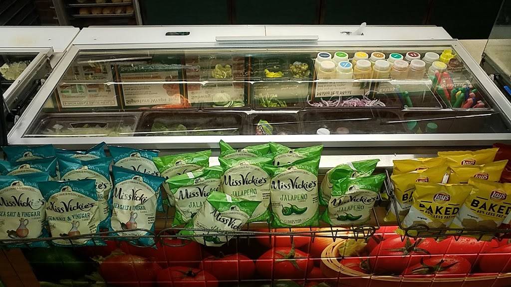 Subway | restaurant | 11957 Douglas Ave, Urbandale, IA 50322, USA | 5152763044 OR +1 515-276-3044