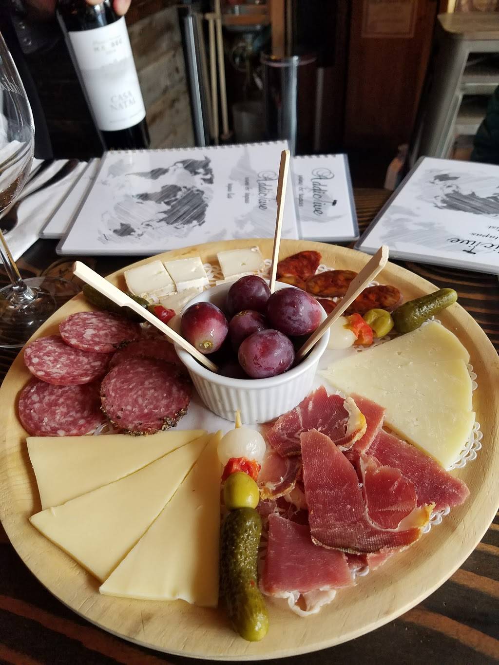 Addictive Wine and Tapas | restaurant | 87-01 Northern Blvd, Jackson Heights, NY 11372, USA | 3478320951 OR +1 347-832-0951