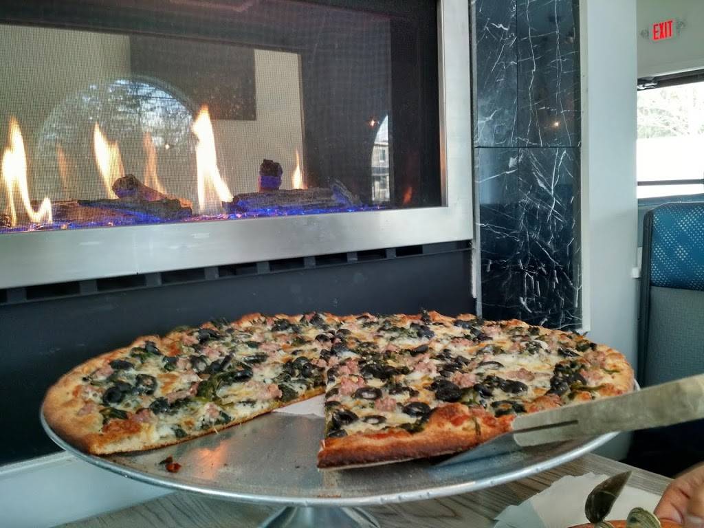 Pacileos Apizza & Pasta | restaurant | 285 Foxon Rd, North Branford, CT 06471, USA | 2032081869 OR +1 203-208-1869