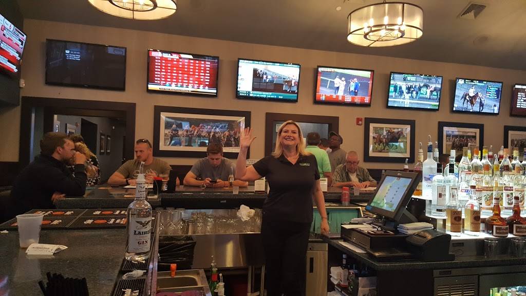 McLoones Clubhouse Pub | restaurant | 150 US-206, Hillsborough Township, NJ 08844, USA | 9087042187 OR +1 908-704-2187