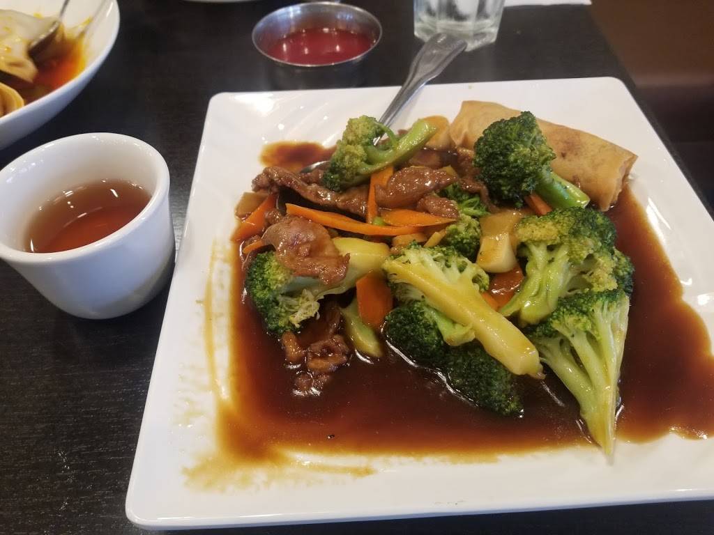 Wild Pepper Szechuan Cuisine | restaurant | 16860 Southcenter Pkwy, Tukwila, WA 98188, USA | 2067395979 OR +1 206-739-5979
