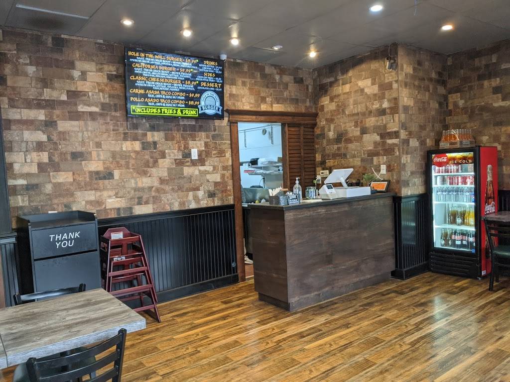 Hole in the Wall Burger | restaurant | 25262 Jeronimo Rd, Lake Forest, CA 92630, USA | 9493289049 OR +1 949-328-9049
