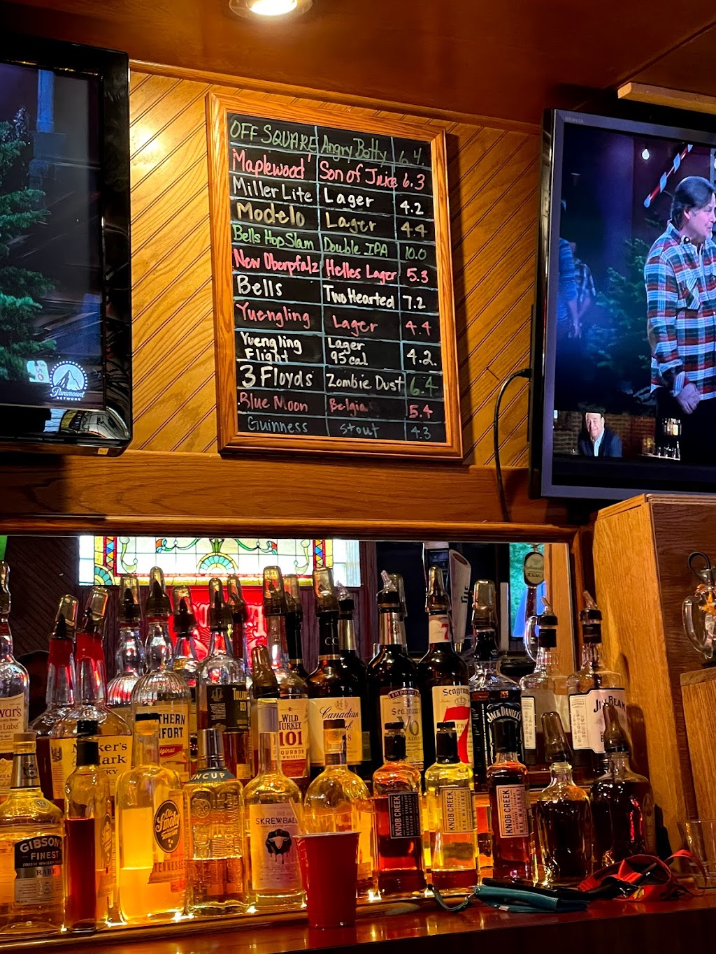 Johnnys Tap | restaurant | 8050 Calumet Ave, Munster, IN 46321, USA | 2198369218 OR +1 219-836-9218