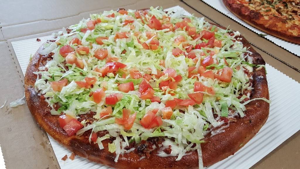 Hometown Pizza | restaurant | 7010 Gateway Park Dr, Village of Clarkston, MI 48346, USA | 2486204100 OR +1 248-620-4100