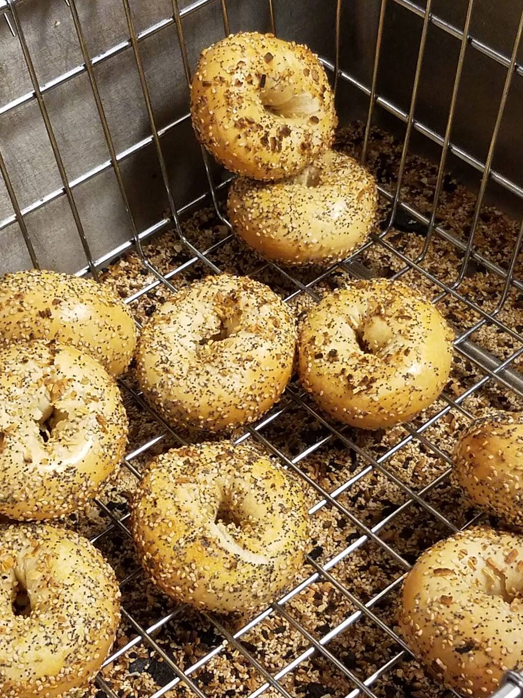 Brueggers Bagels | bakery | 12525 Ulysses St NE Suite 100, Blaine, MN 55434, USA | 7638627830 OR +1 763-862-7830