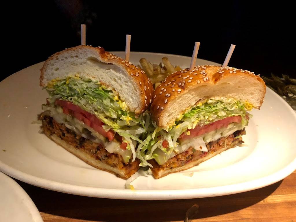 Houstons | restaurant | 2991 Michelson Dr, Irvine, CA 92612, USA | 9498330977 OR +1 949-833-0977