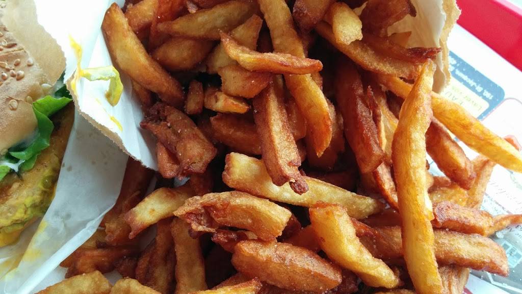 Casse-Croute DiDi | restaurant | 201 Rue Brassard, Saint-Michel-des-Saints, QC J0K 3B0, Canada | 4508336622 OR +1 450-833-6622