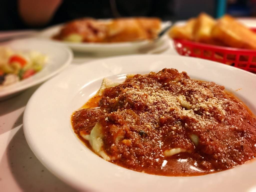 Dinos Grill | restaurant | 645 N McLean Blvd, Memphis, TN 38107, USA | 9012789127 OR +1 901-278-9127