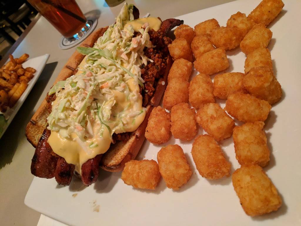 West End Grill | restaurant | 2049 West St, Annapolis, MD 21401, USA | 4102667662 OR +1 410-266-7662