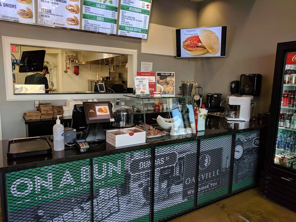 On A Bun | restaurant | 266 Hays Blvd, Oakville, ON L6H 7P3, Canada | 9052577779 OR +1 905-257-7779