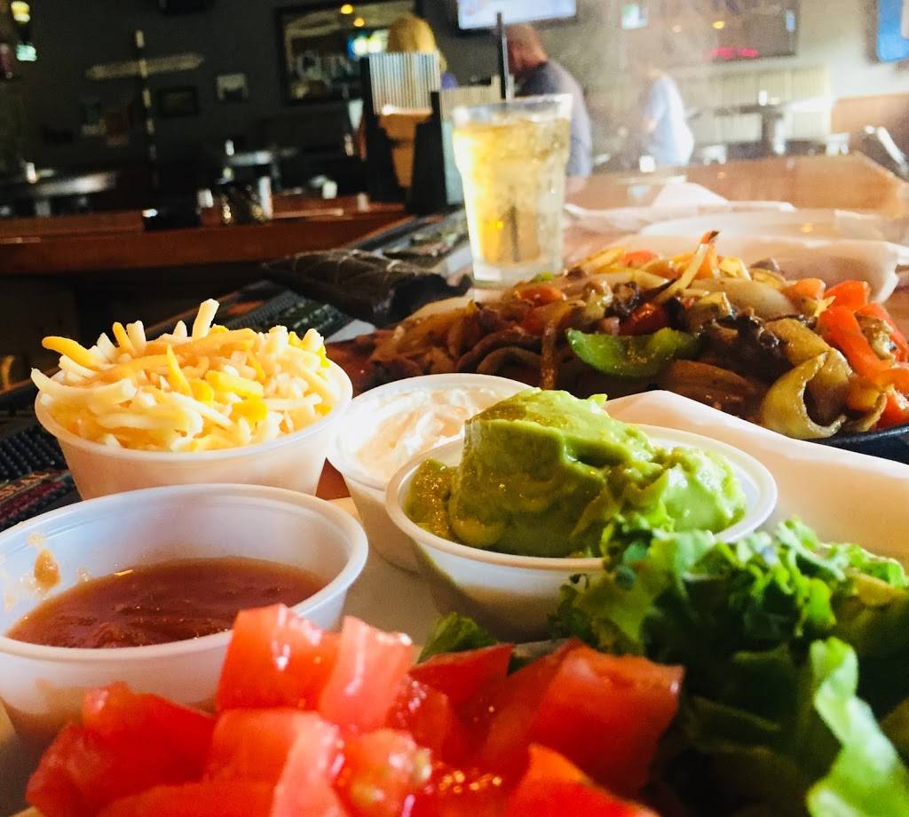 Micky Quinns Pub | restaurant | 13071 Park Blvd N, Seminole, FL 33776, USA | 7273939510 OR +1 727-393-9510