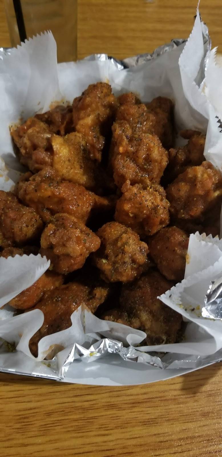 J.R. Crickets McDonough | restaurant | 1095 GA-155 S, McDonough, GA 30253, USA | 4707811159 OR +1 470-781-1159