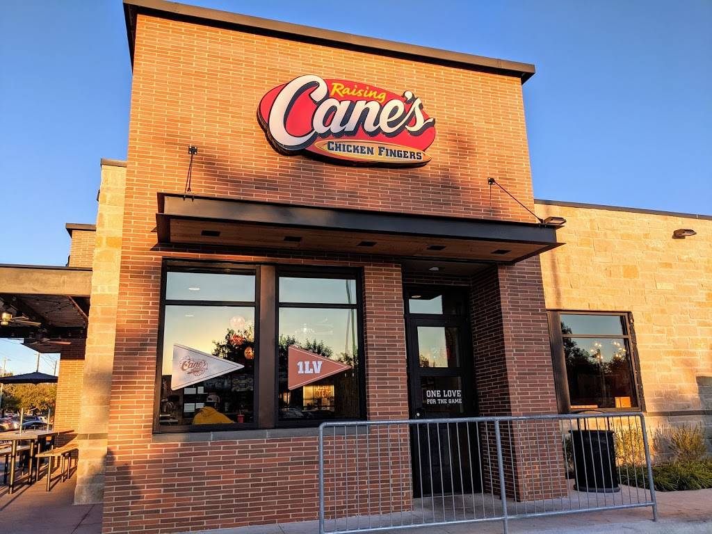 Raising Canes Chicken Fingers | meal takeaway | 261 University Oaks Blvd, Round Rock, TX 78665, USA | 5122556659 OR +1 512-255-6659
