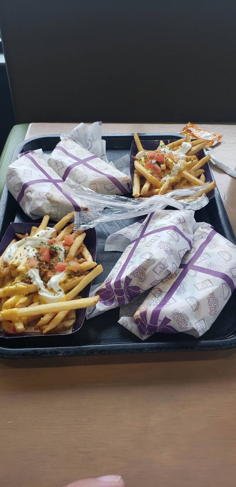 Taco Bell | meal takeaway | 455 Woodlawn Rd W, Guelph, ON N1K 1A6, Canada | 5197802499 OR +1 519-780-2499