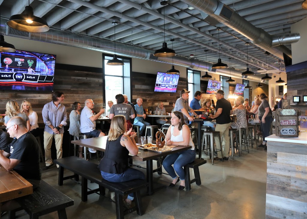 The Redd Dog | restaurant | 2805 6th Ave, Tacoma, WA 98406, USA | 2532121174 OR +1 253-212-1174