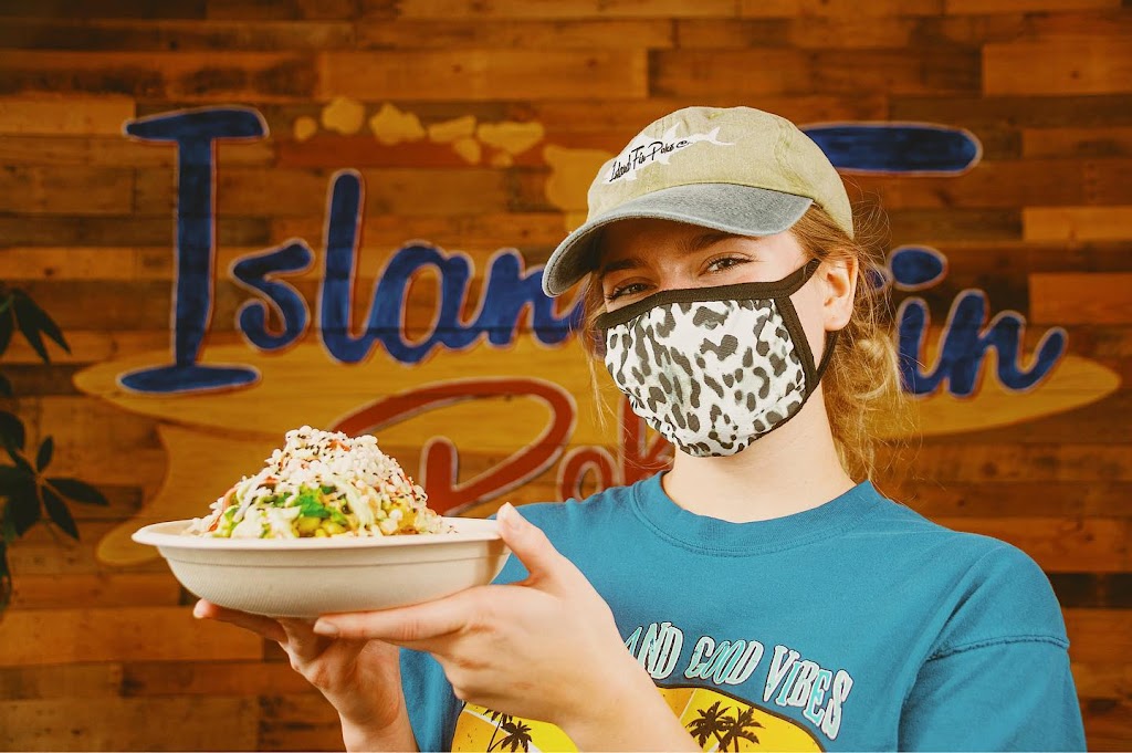 Island Fin Poke | restaurant | 4833 Berewick Town Center Dr STE A, Charlotte, NC 28278, USA | 9804986055 OR +1 980-498-6055