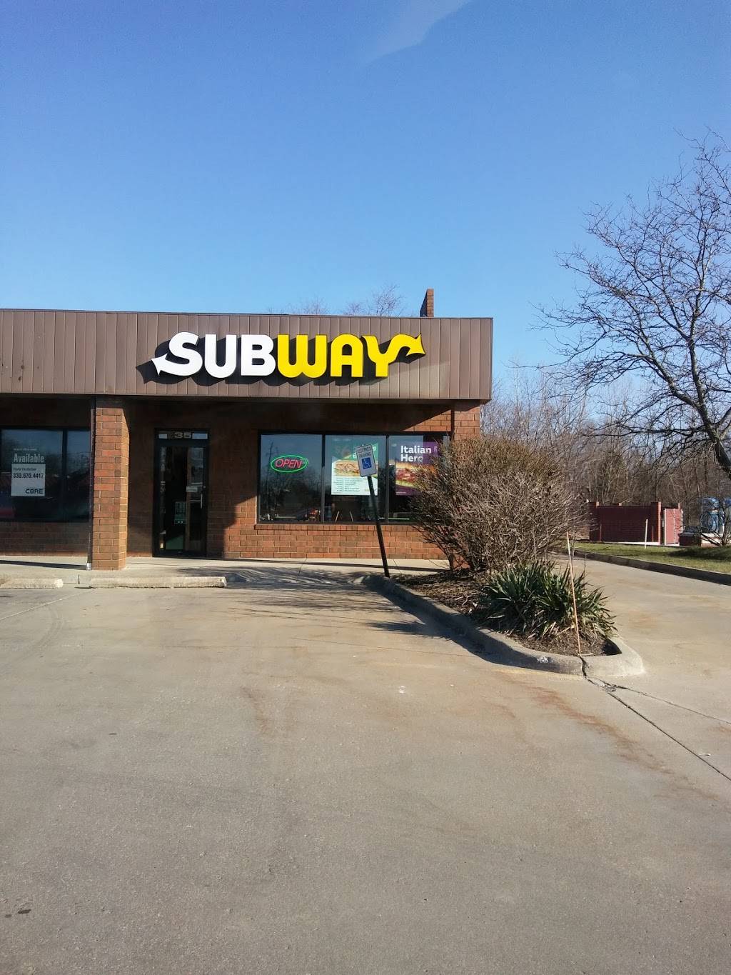 Subway | restaurant | 35 Erie Rd, Tallmadge, OH 44278, USA | 3306332911 OR +1 330-633-2911