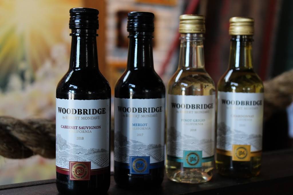 Shuck Me Alliance Town Center | restaurant | 9560 Feather Grass Ln, Fort Worth, TX 76177, USA | 8178034300 OR +1 817-803-4300