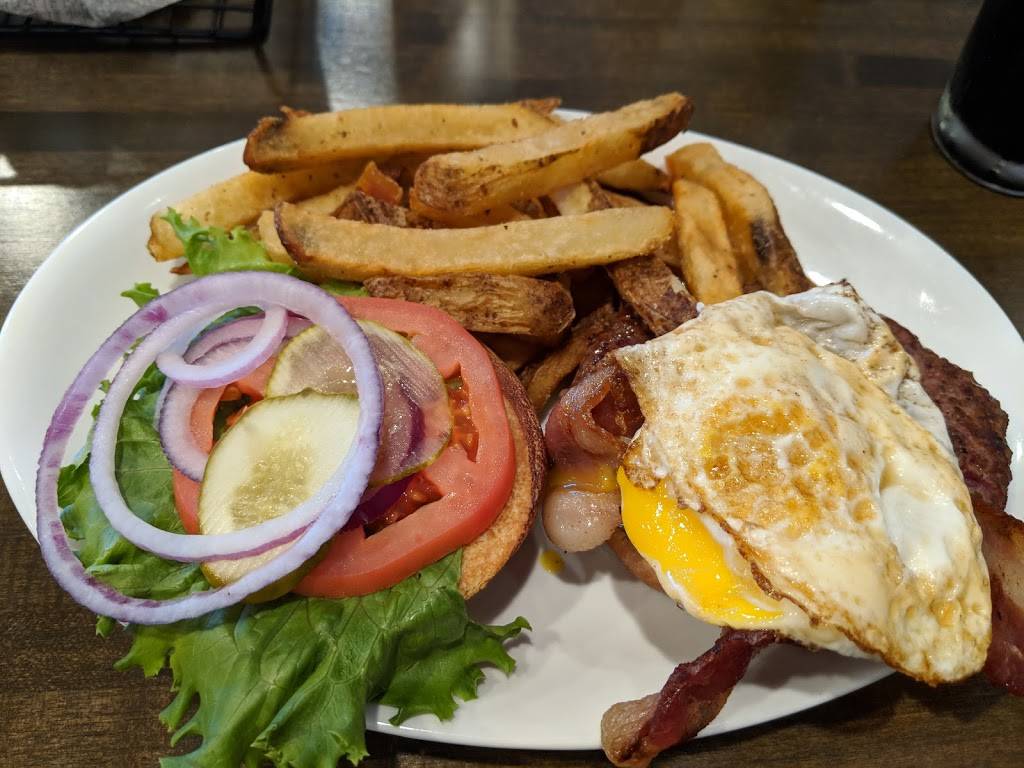 Lucys Burgers | restaurant | 1190 County Rd J #700, White Bear Lake, MN 55127, USA | 6517567788 OR +1 651-756-7788