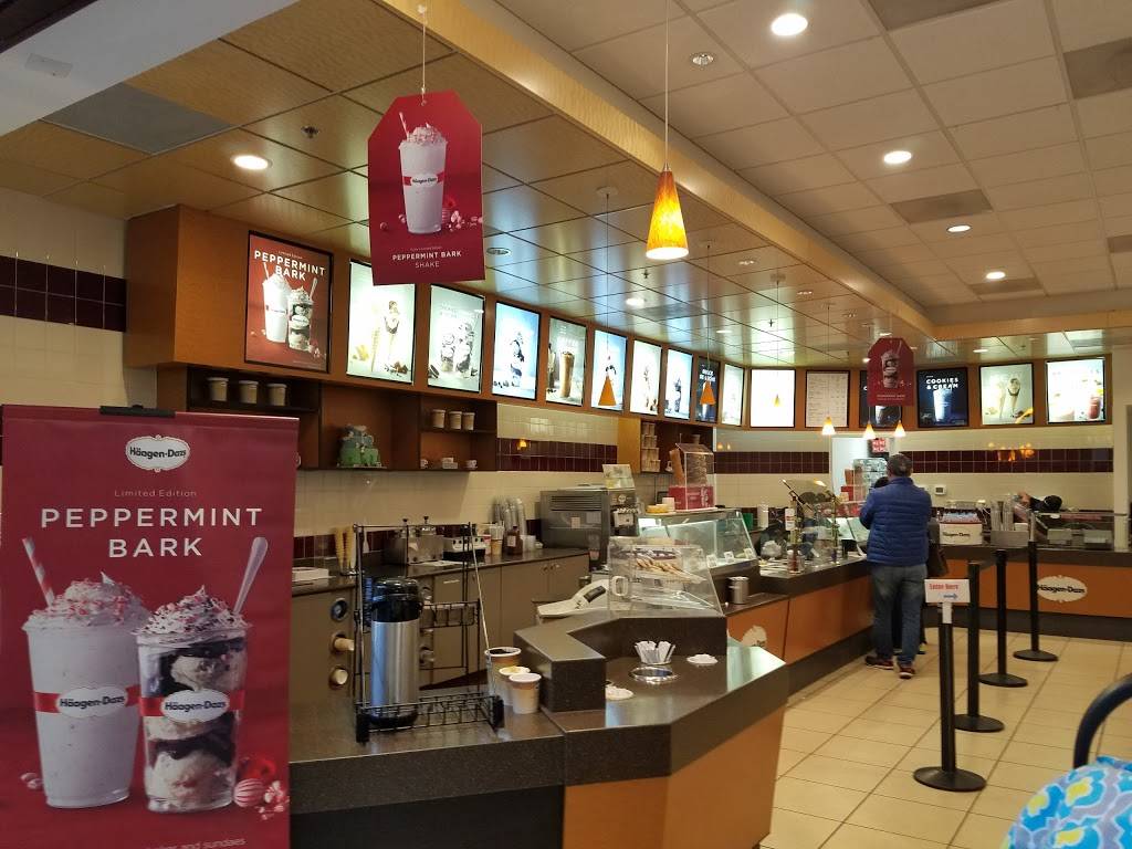 Häagen-Dazs | restaurant | 1961 Chain Bridge Rd, McLean, VA 22102, USA | 7037120882 OR +1 703-712-0882
