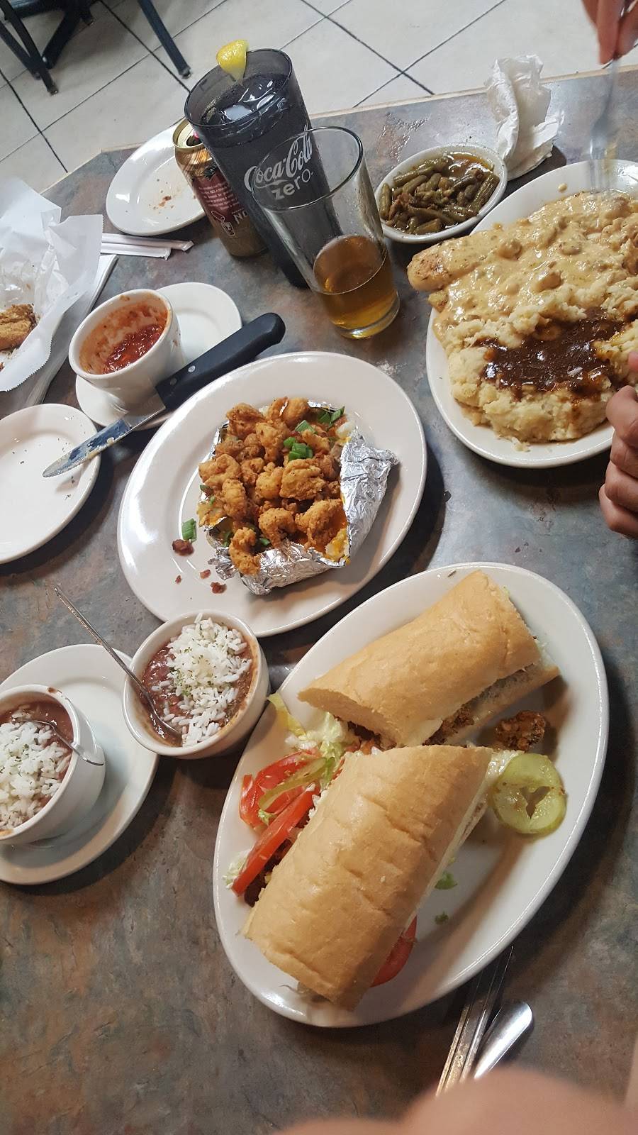 Charlies Restaurant-Catering | restaurant | 6129 E St Bernard Hwy, Violet, LA 70092, USA | 5046829057 OR +1 504-682-9057