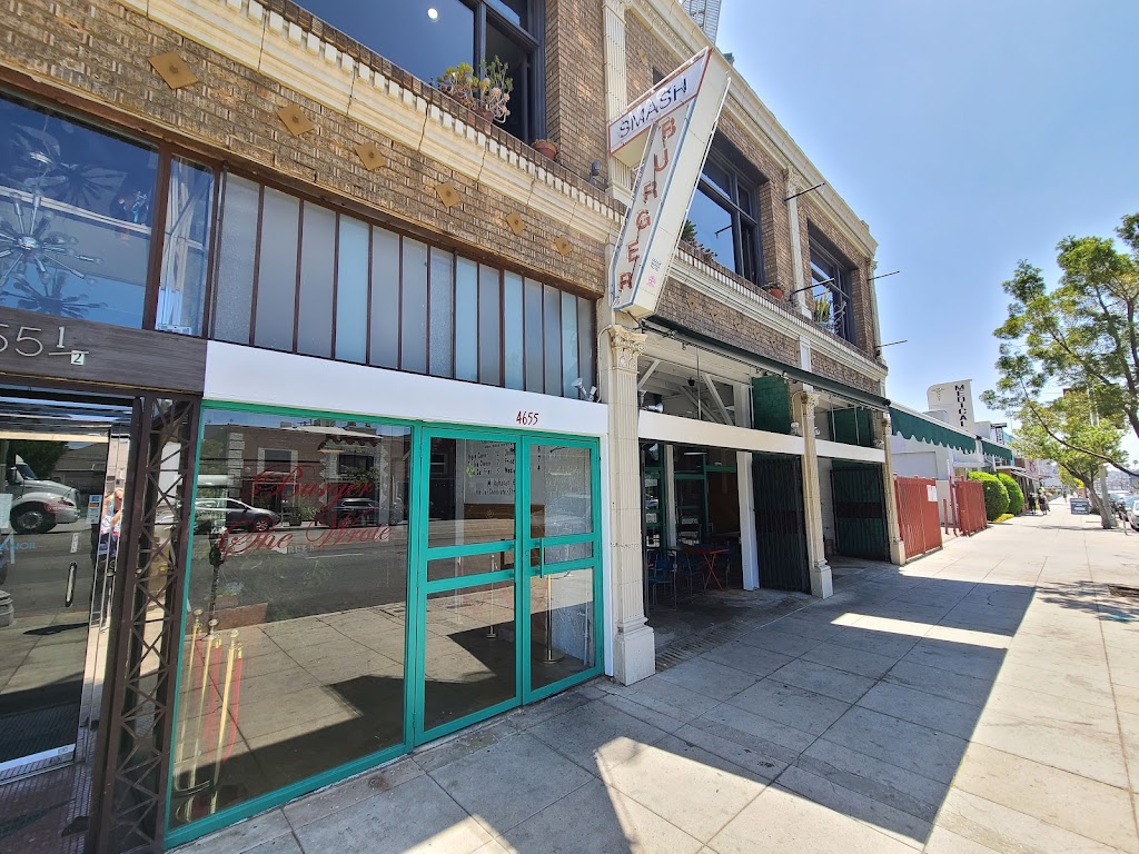 Burger She Wrote Hollywood | restaurant | 4655 Hollywood Blvd, Los Angeles, CA 90027, USA | 3237410049 OR +1 323-741-0049